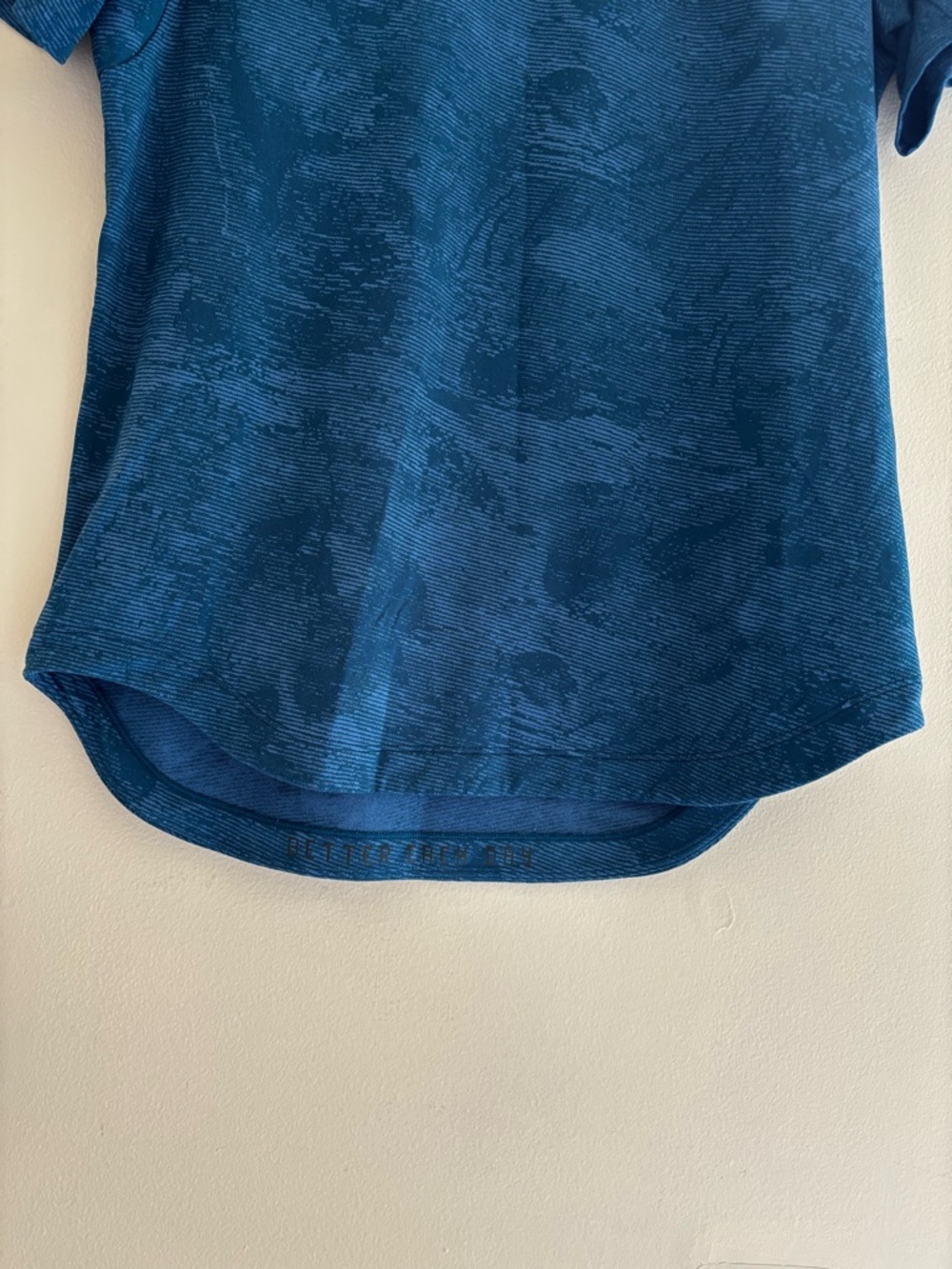 Lululemon Blue Textured Short Sleeve Athletic Tee size M - Picture 4 of 8